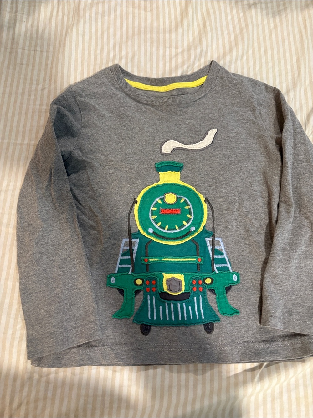 Mini Boden train appliqué shirt 4t